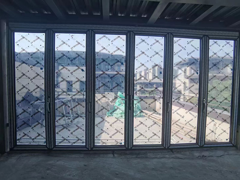 系统门窗施工现场